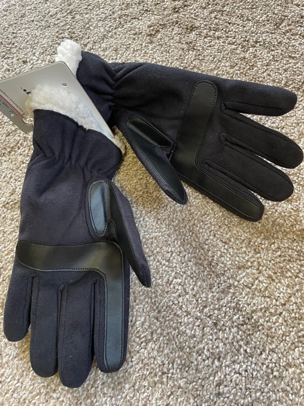 NWT Isotoner Gloves